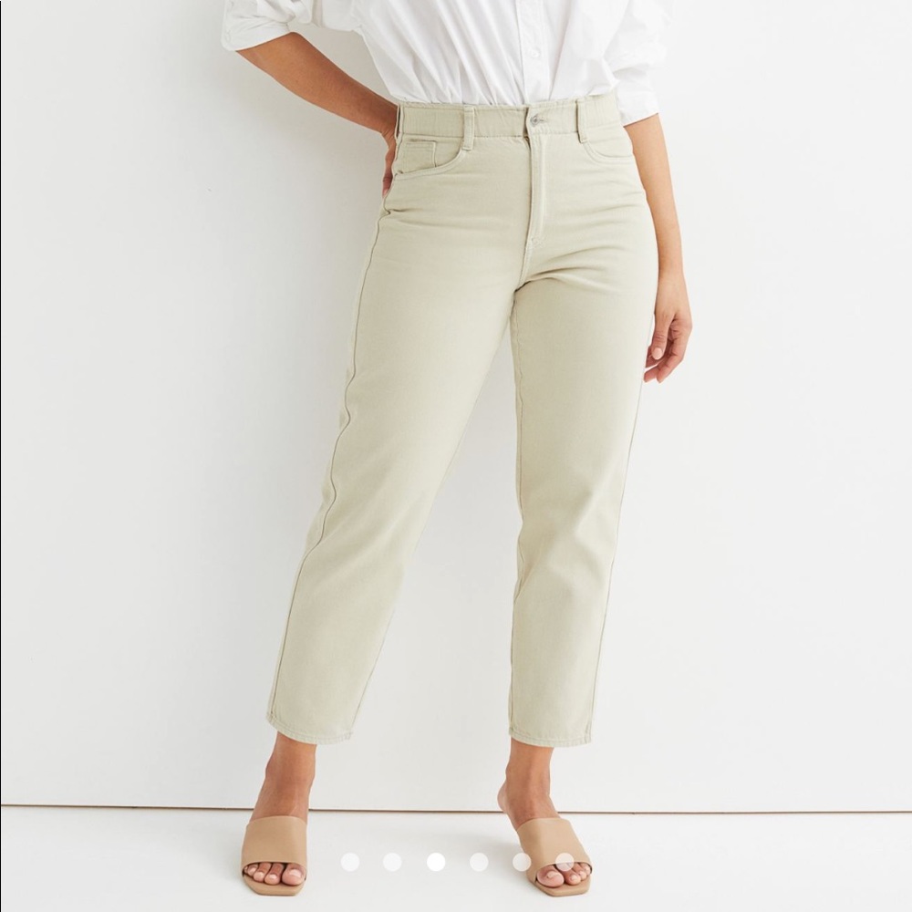 H&M High Waisted Beige Straight-Legged Jeans